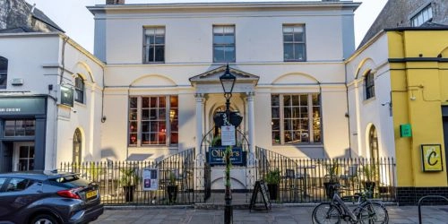 Discounts at Oliver’s Rochester